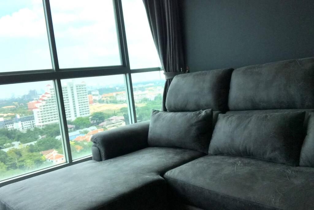 Stunning Seaview Suite Jomtien Beach Extérieur photo