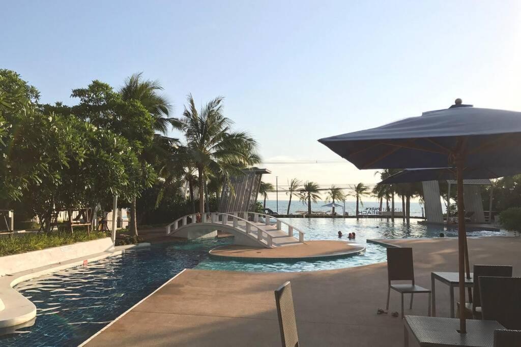 Stunning Seaview Suite Jomtien Beach Extérieur photo